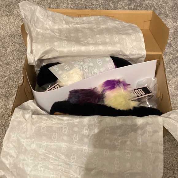 Ugg Women's Oh Yeah Tie Dye size 8 slippers shoes - Picture 6 of 6